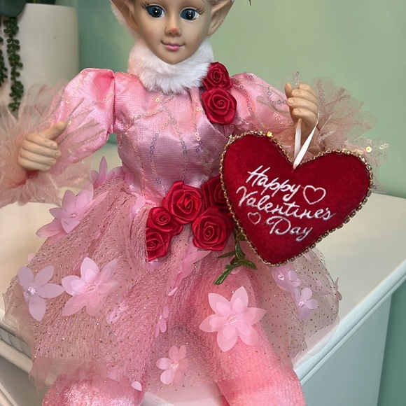 Valentine's Day Pink Elf Doll - Picture 5 of 10